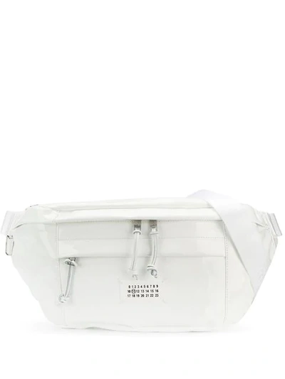 MAISON MARGIELA LOGO TAB BELT BAG - 白色