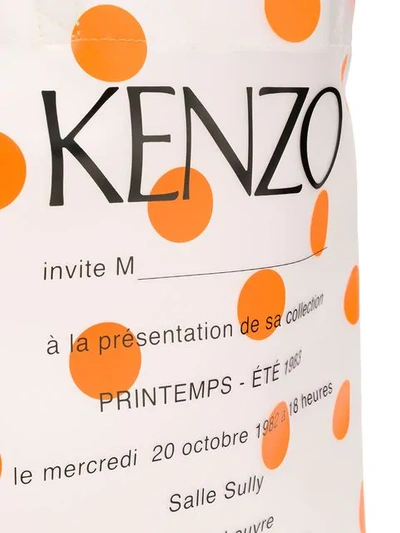 Shop Kenzo 'invitation' Shopper In White