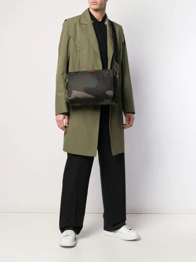 VALENTINO CAMOUFLAGE PRINT SHOULDER BAG - 绿色