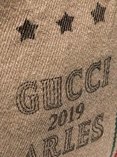 GUCCI BEIGE JUTA ARLES PRINT STRAW TOTE BAG - 棕色