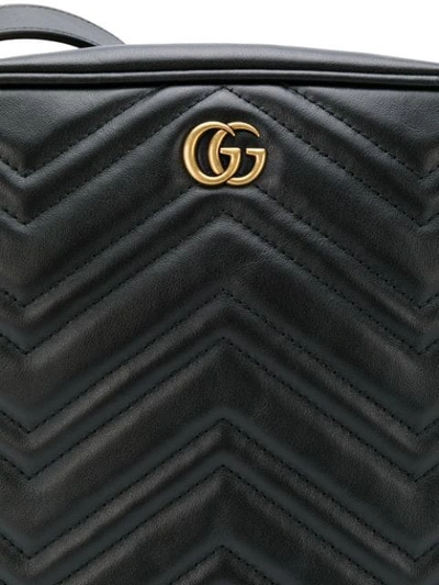 Shop Gucci Kuriertasche Mit Logo In Black
