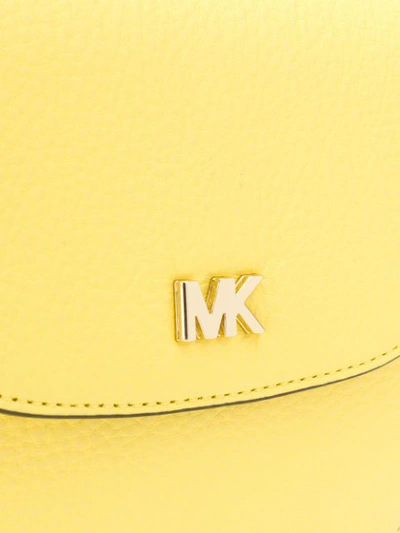 Shop Michael Michael Kors Umhängetasche Mit Logo - Gelb In Yellow