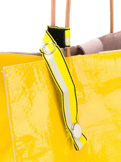 Shop Aalto Klassische Schultertasche - Gelb In Yellow