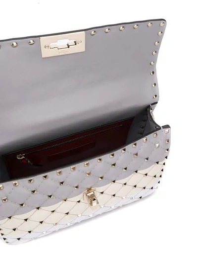 Shop Valentino Garavani 'rockstud' Schultertasche In Neutrals