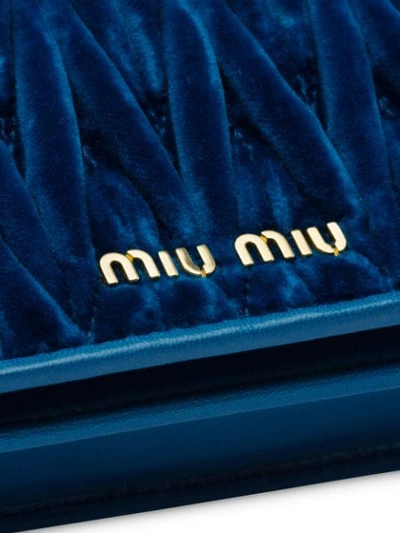 Shop Miu Miu Schultertasche Aus Matelassé-leder In Blue