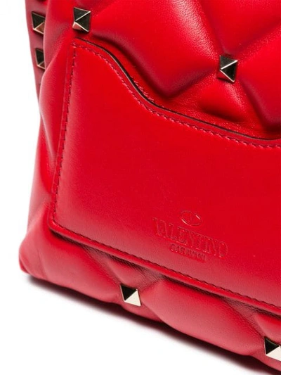 Shop Valentino Garavani 'candystud' Schultertasche In Red