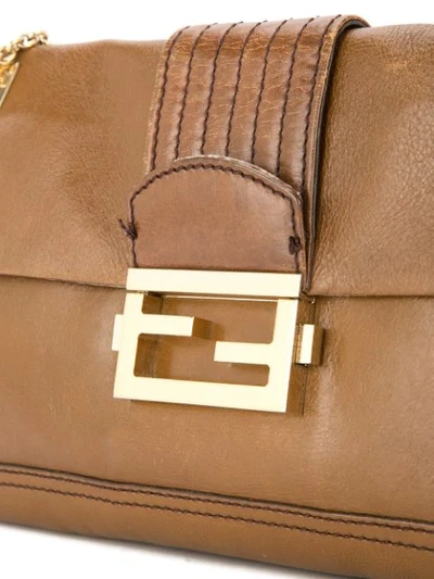 Shop Fendi Vintage  Logos Chain Shoulder Bag - Brown
