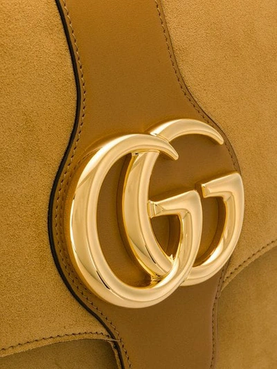Shop Gucci Arli Shoulder Bag In Neutrals
