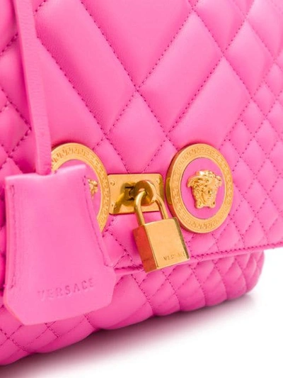 Shop Versace Gesteppte 'icon' Schultertasche - Rosa In Pink