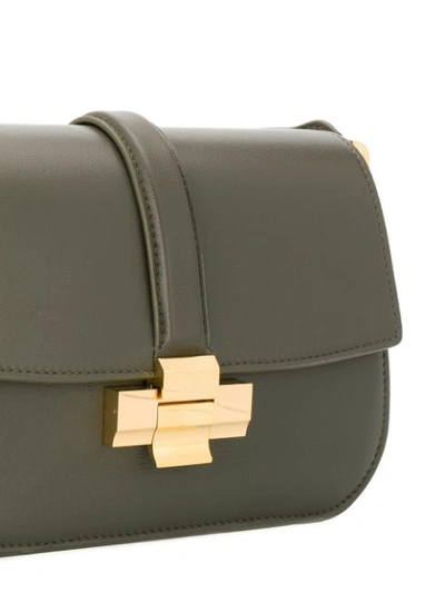 Shop N°21 Chain Detail Shoulder Bag In Green