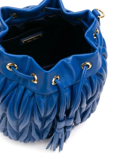 MIU MIU 绗缝水桶包 - 蓝色