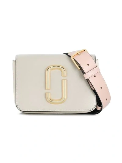 Marc Jacobs Hip Shot Logo Strap Bag In Grey
