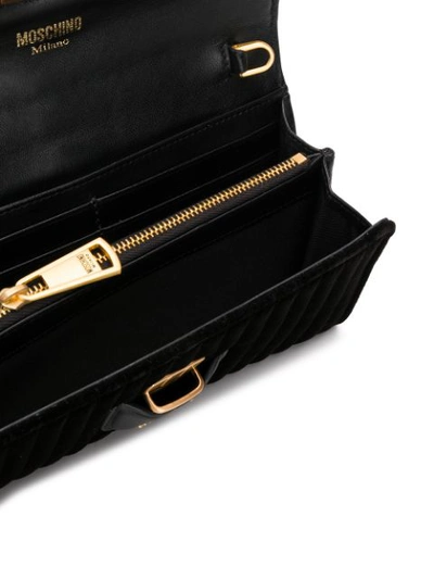 Shop Moschino Chunky Chain Shoulder Bag - Black