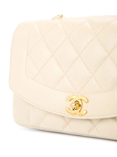 Pre-owned Chanel 1991-1994 Diamond Quilted Shoulder Bag In White