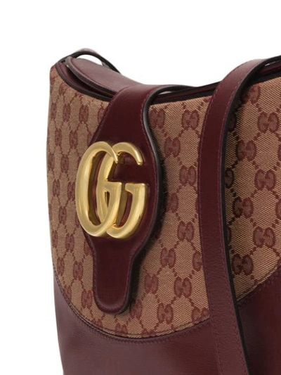 Shop Gucci Arli Gg Medium Shoulder Bag In Red