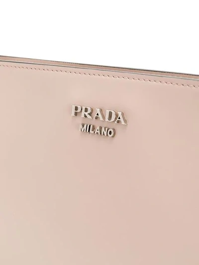 PRADA LOGO搭裢弧形单肩包 - 灰色