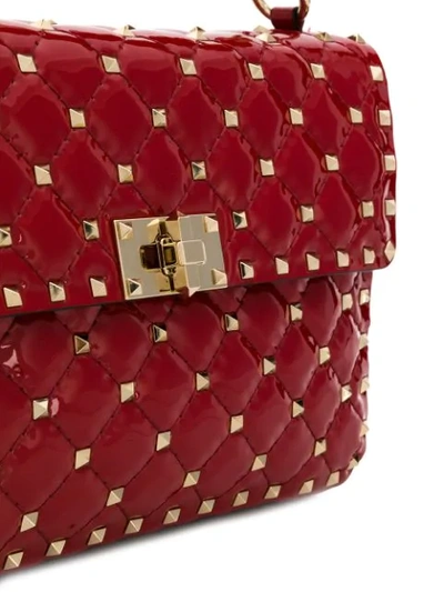 Shop Valentino Garavani 'rockstud' Schultertasche In Red