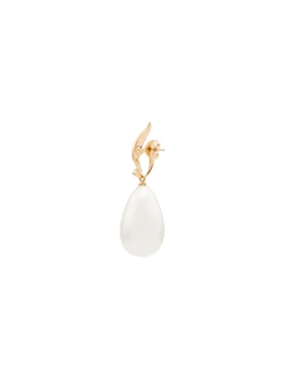 Shop Apples & Figs 24kt Vergoldete 'vanity Of The Pearl' Ohrringe In Gold