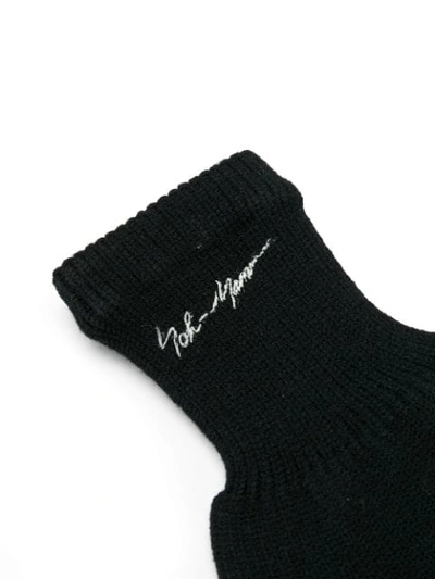 Shop Yohji Yamamoto Logo Embroidered Gloves - Black