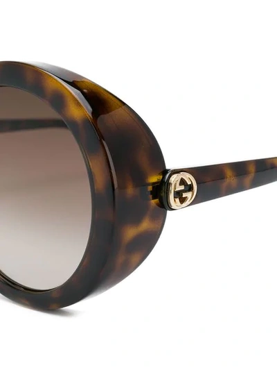 Shop Gucci Round Tinted Sunglasses In Brown