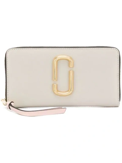 Shop Marc Jacobs The Standard Continental Wallet In Neutrals