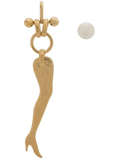 Wouters & Hendrix Engraved Leg Earrings In Gold