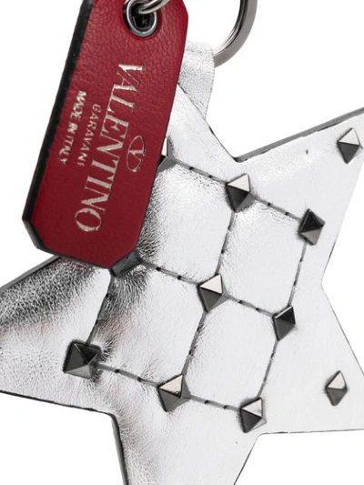 Shop Valentino Garavani Rockstud Star Keyring In Silver