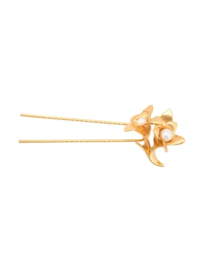 Shop Oscar De La Renta Pearl Flower Hair Pin In Gold