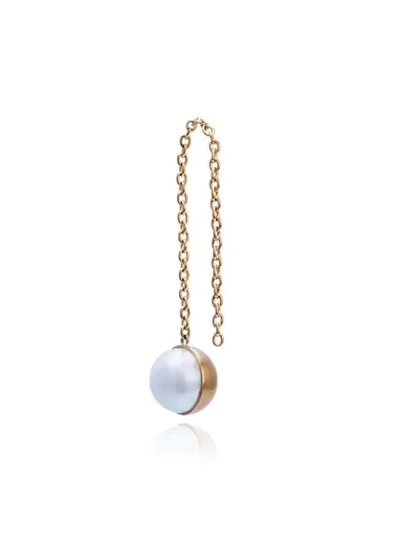 Shop Shihara 18kt 'half Pearl' Gelbgoldohrring Mit Perle Zum Durchziehen In Metallic