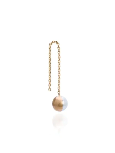 Shop Shihara 18kt 'half Pearl' Gelbgoldohrring Mit Perle Zum Durchziehen In Metallic