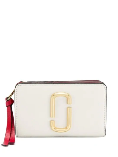Shop Marc Jacobs Snapshot Continental Wallet In White