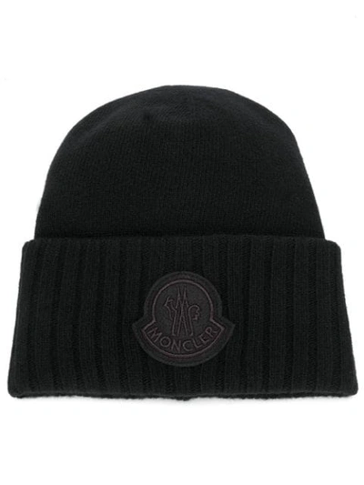 MONCLER RIBBED LOGO PATCH BEANIE - 黑色