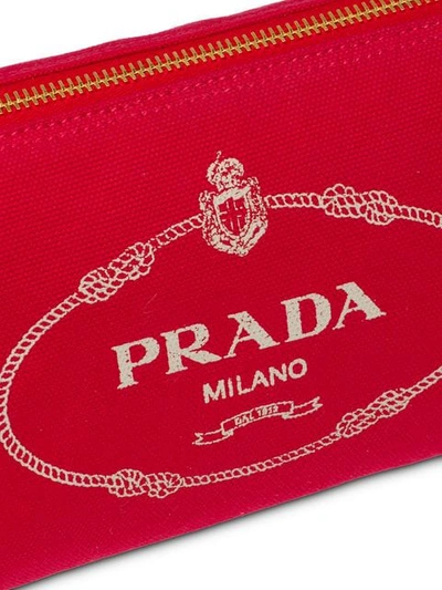 Shop Prada Kosmetiktasche Mit Logo-print In Red