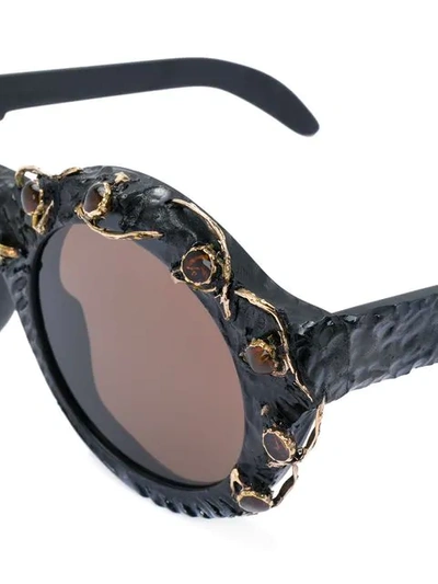 Shop Kuboraum Verzierte Sonnenbrille - Schwarz In Black