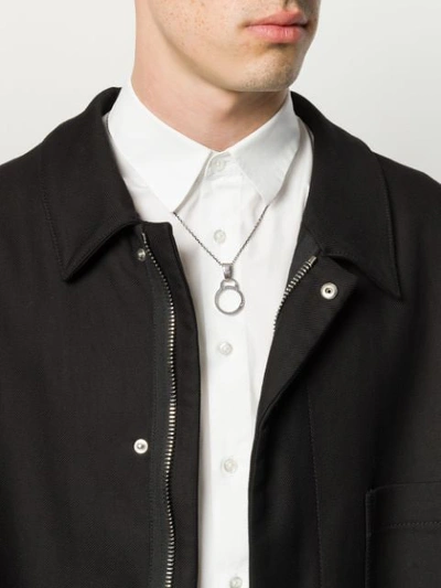 Shop Yohji Yamamoto Halskette Mit Graviertem Anhänger In Metallic