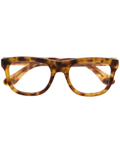 Shop Gucci Classic Glasses In Brown