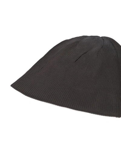 Shop Issey Miyake Men Gerippte Beanie - Schwarz In Black