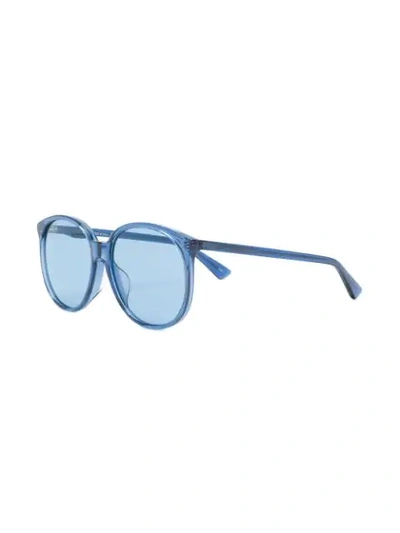 Shop Gucci Round Tinted Sunglasses In Blue