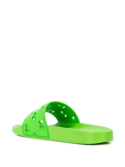 GUCCI MEN'S RUBBER GG SLIDE SANDALS - 绿色