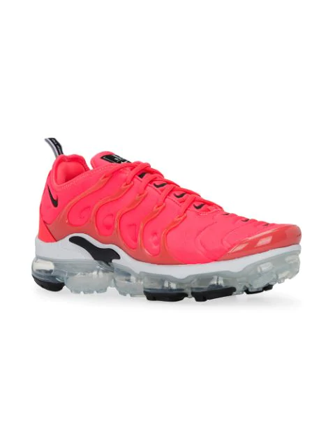 nike vapormax plus pink