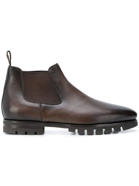 low chelsea boots