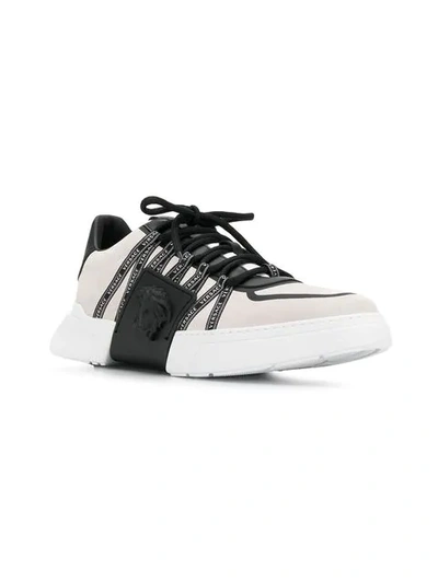 VERSACE LATERAL MEDUSA LOW-TOP SNEAKERS - 白色