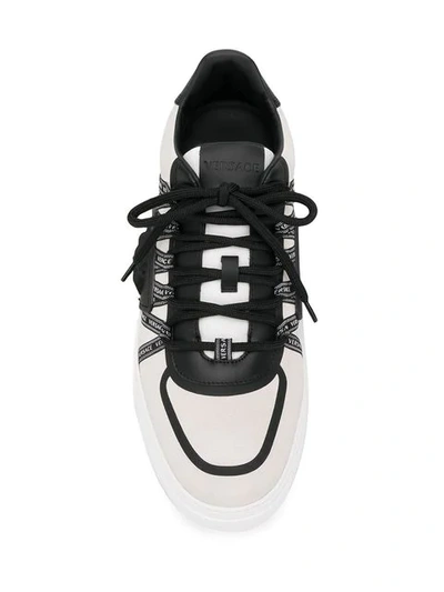 VERSACE LATERAL MEDUSA LOW-TOP SNEAKERS - 白色