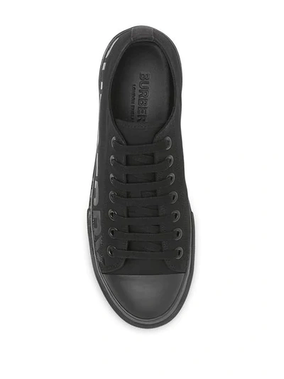 Shop Burberry Gabardine-sneakers Mit Logo In Black