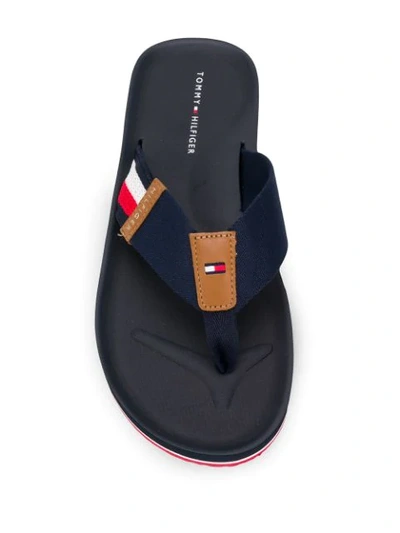 Shop Tommy Hilfiger Flip-flops Mit Logo - Blau In Blue