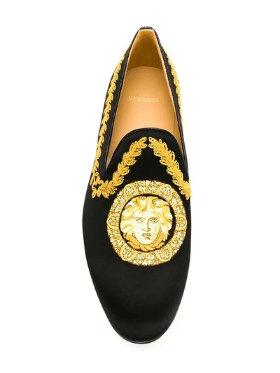 VERSACE EMBROIDERED MEDUSA HEAD LOAFERS - 黑色