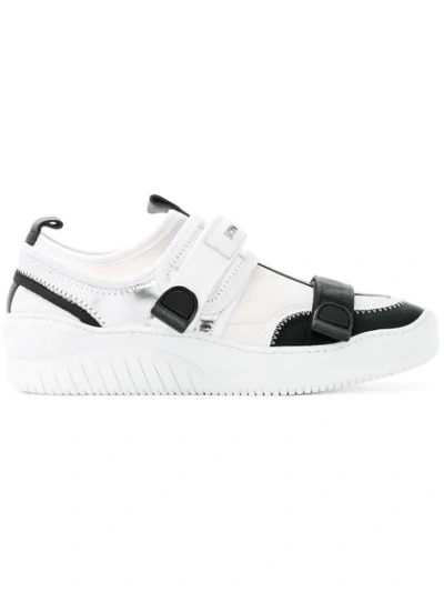 Shop N°21 Nº21 Click-buckle Trainers - White