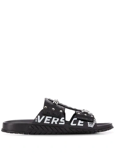 VERSACE GRECA LOGO CHAIN SLIDES - 黑色