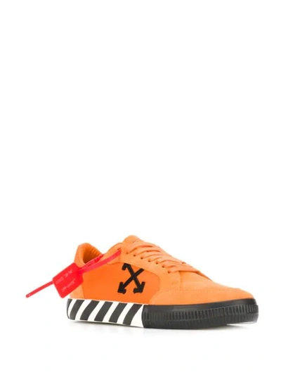 OFF-WHITE LOW VULCANIZED SNEAKERS - 橘色