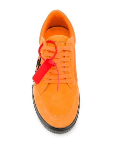 OFF-WHITE LOW VULCANIZED SNEAKERS - 橘色